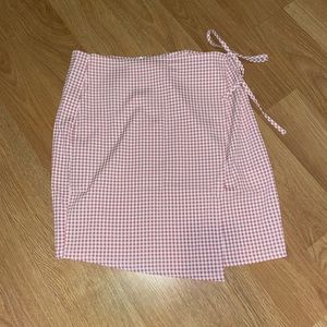 Women’s size S Shein checkered wrap skirt